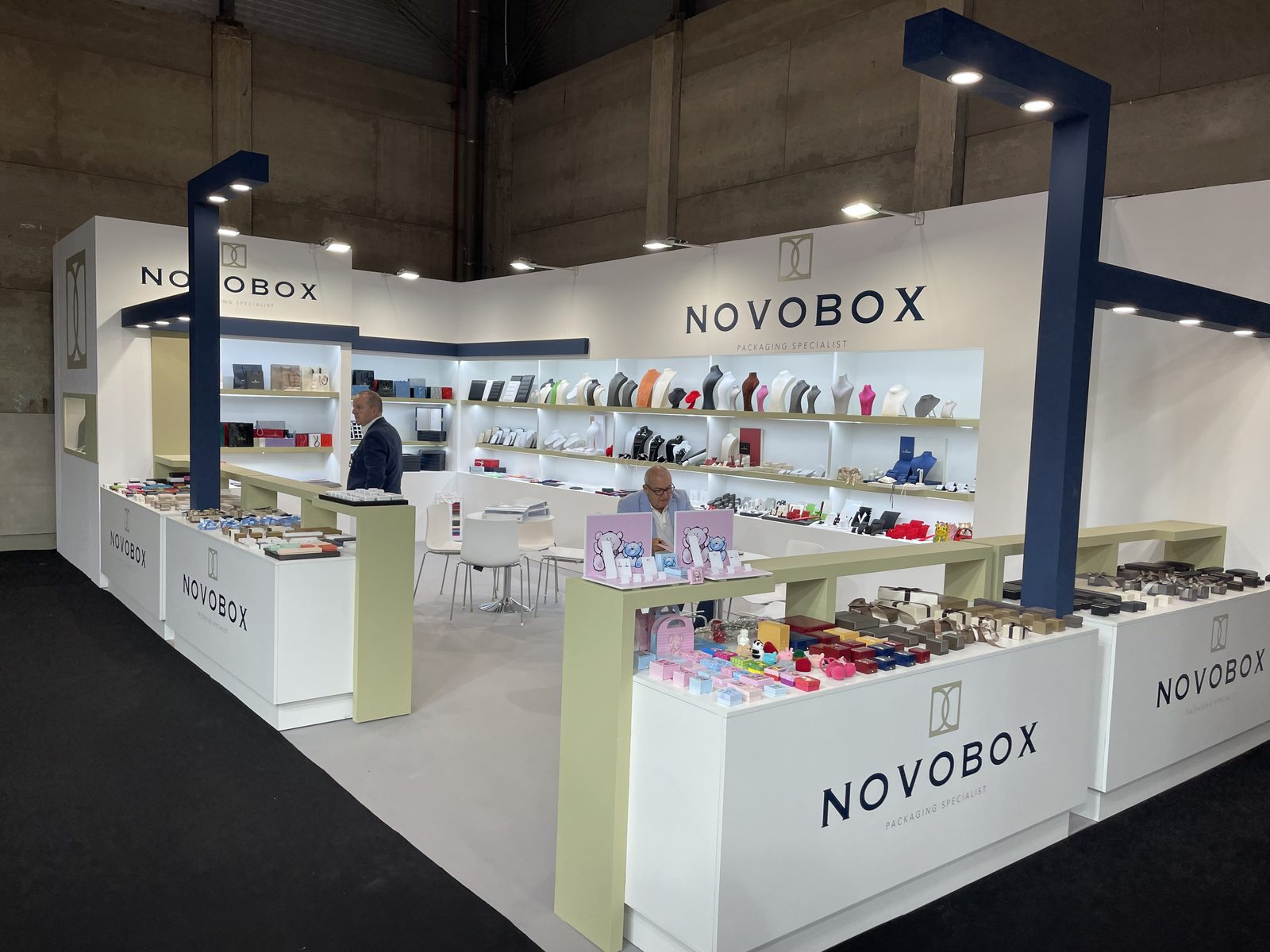 Stand de NOVOBOX en Madrid Joya 2026, en IFEMA Madrid, con packaging, estuches y productos para joyerías
