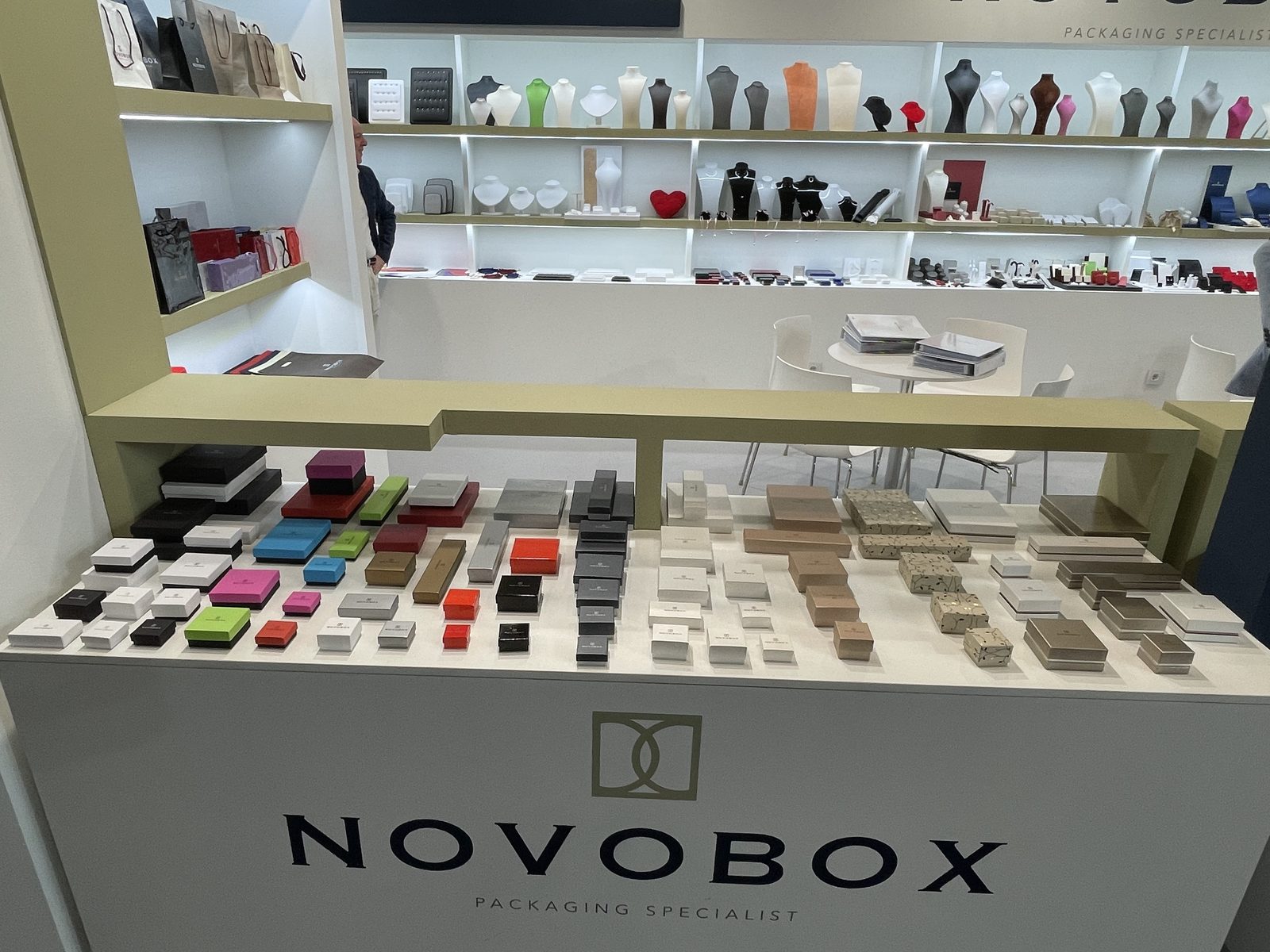 Estuches, cajas, expositores y packaging para joyerías de NOVOBOX en Madrid Joya